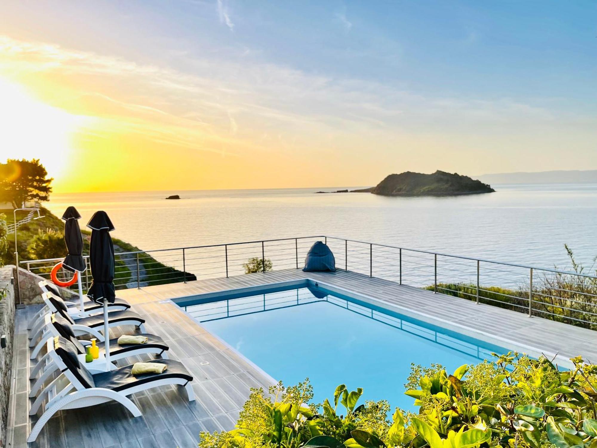 Eleia Seafront Rooms & Villas Petra  Eksteriør billede
