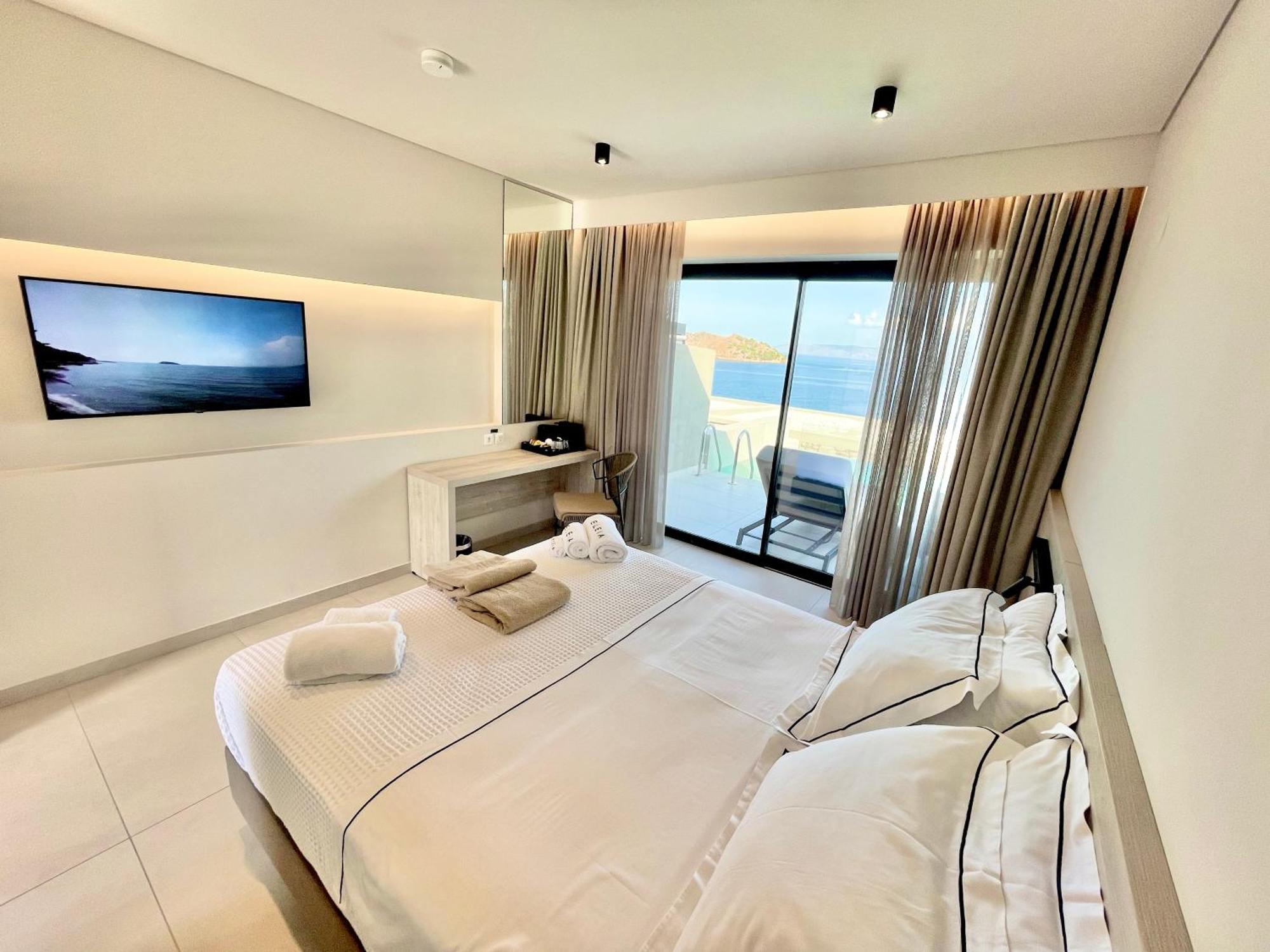 Eleia Seafront Rooms & Villas Petra  Eksteriør billede