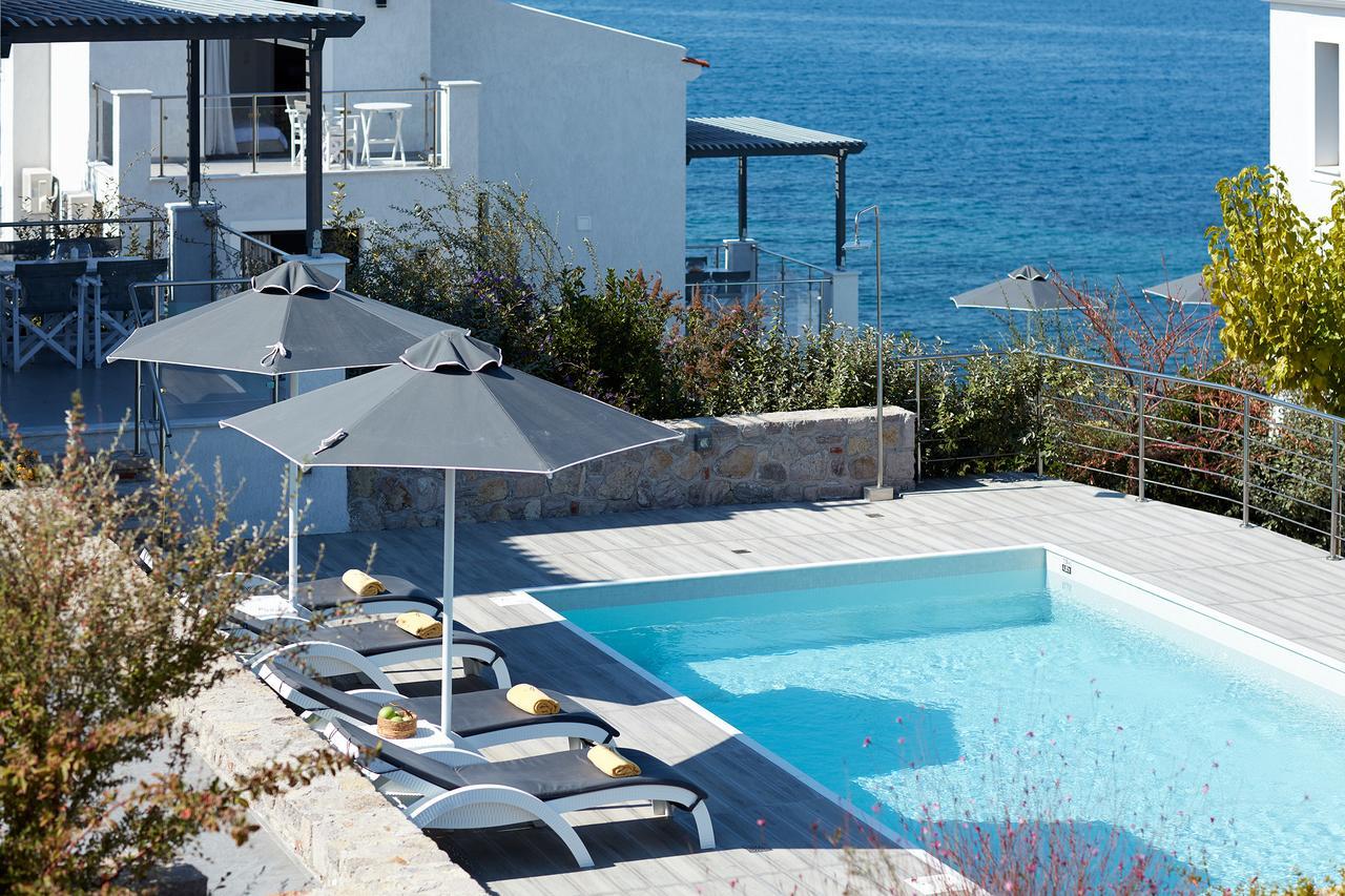 Eleia Seafront Rooms & Villas Petra  Eksteriør billede