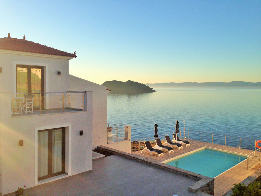 Eleia Seafront Rooms & Villas Petra  Eksteriør billede
