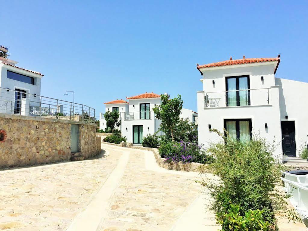 Eleia Seafront Rooms & Villas Petra  Eksteriør billede