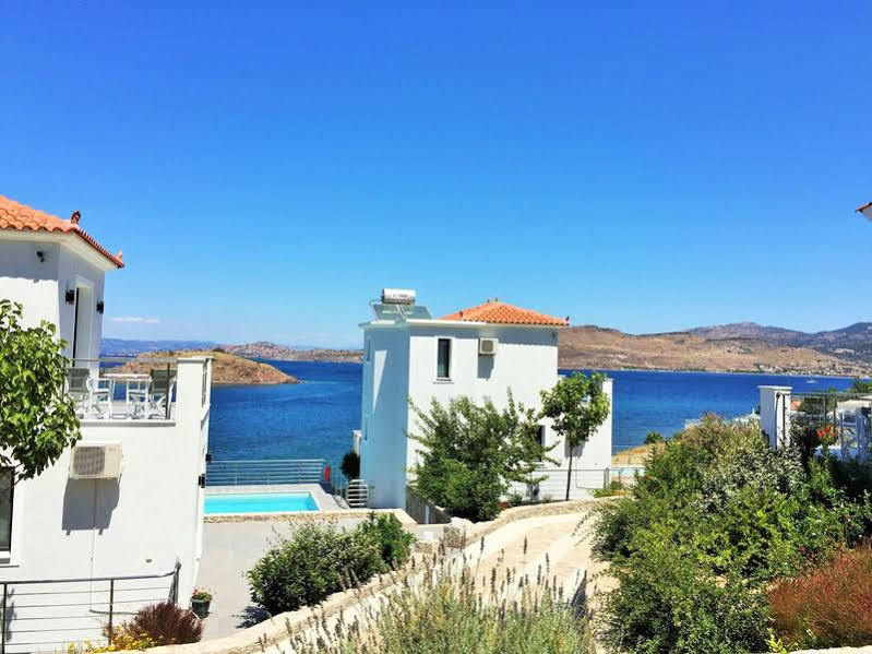Eleia Seafront Rooms & Villas Petra  Eksteriør billede
