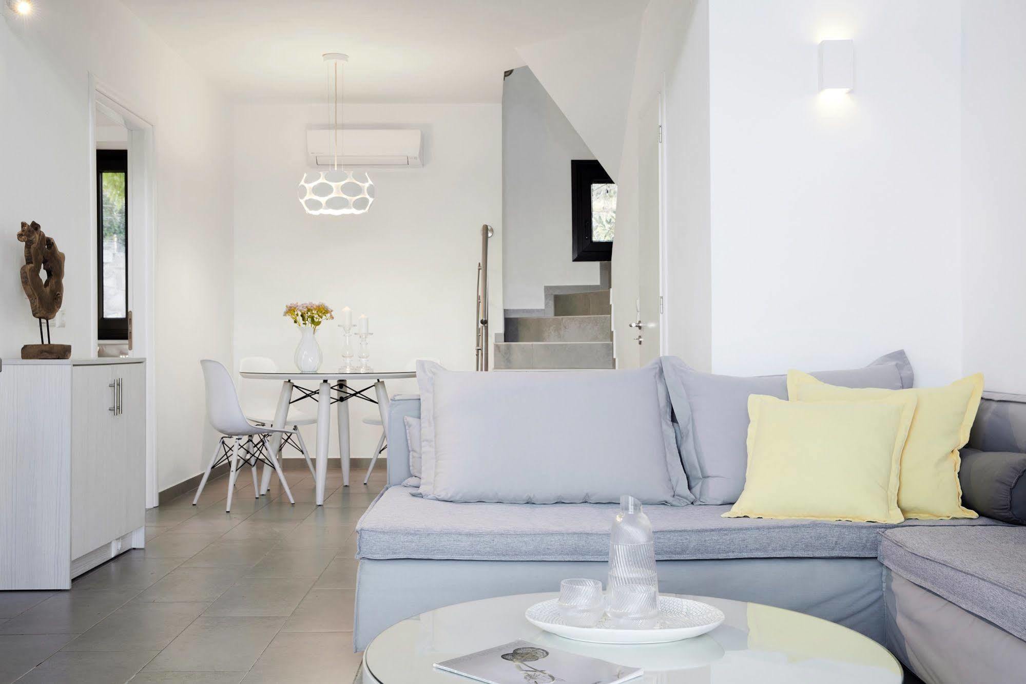 Eleia Seafront Rooms & Villas Petra  Eksteriør billede
