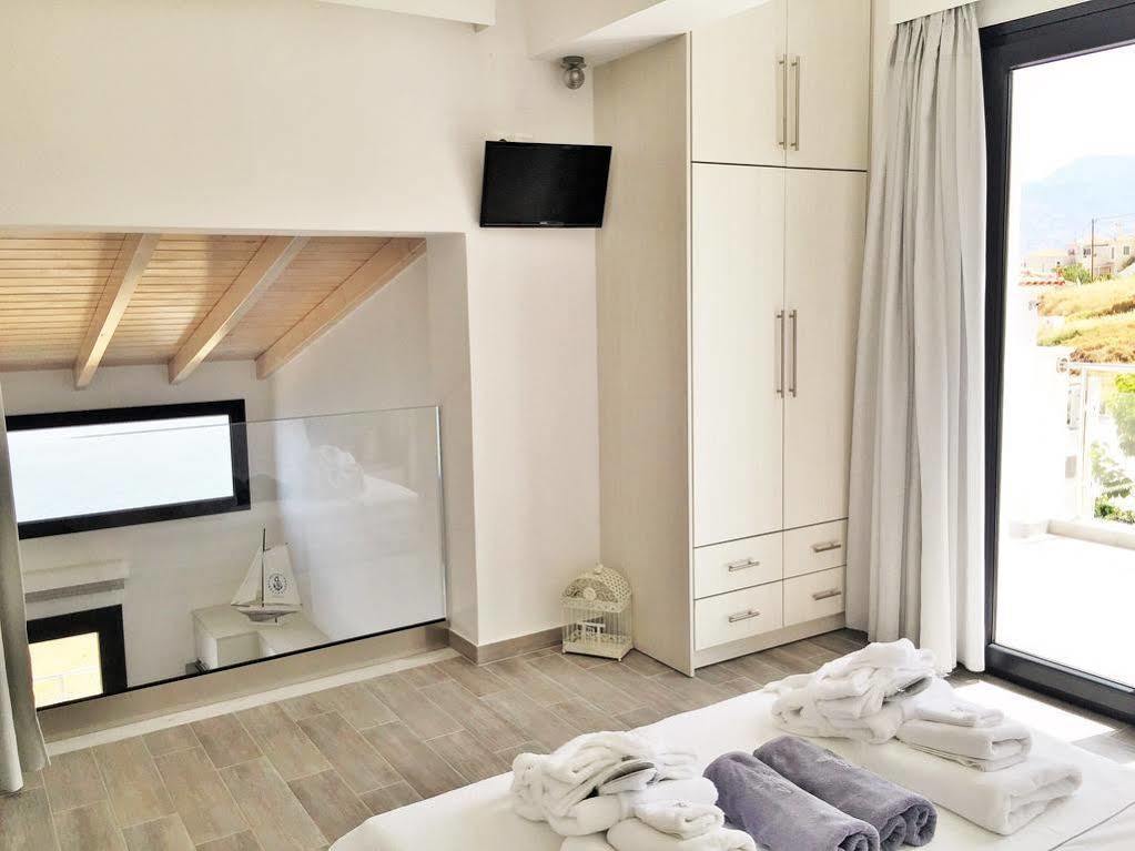 Eleia Seafront Rooms & Villas Petra  Eksteriør billede