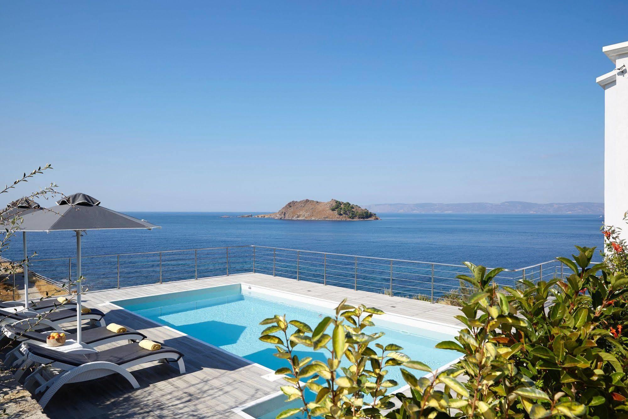 Eleia Seafront Rooms & Villas Petra  Eksteriør billede